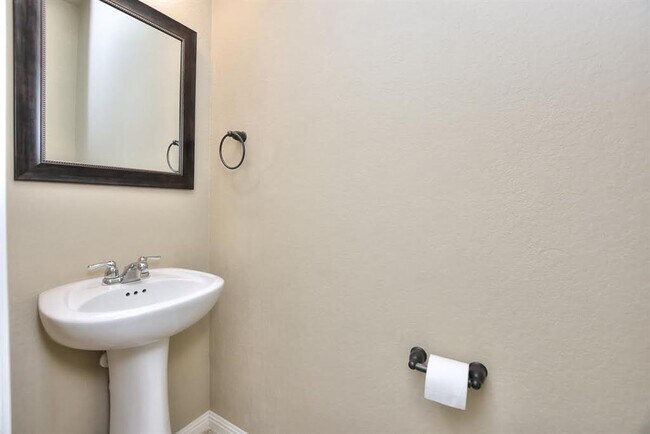 Building Photo - 1232 Clearwing Cir