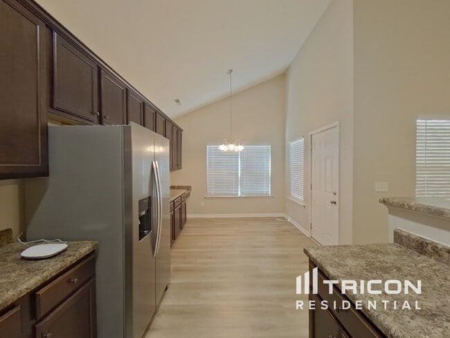 Building Photo - 114 Biscayne Terrace
