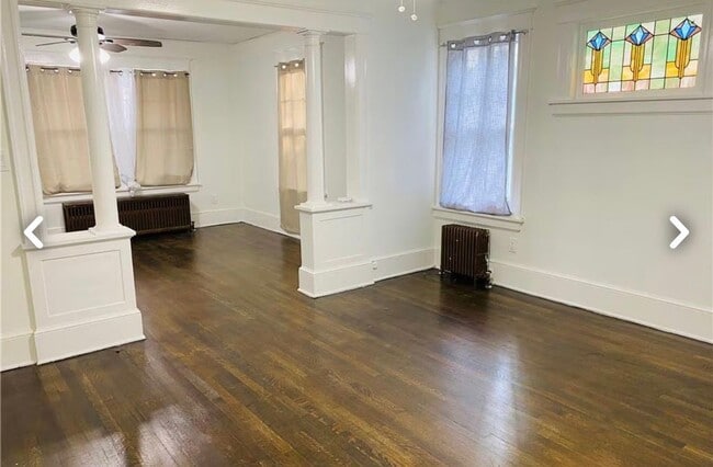 Building Photo - 61 Violet Ave