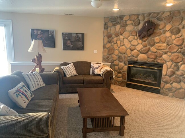 Building Photo - 4741 E Patio Spgs Cir