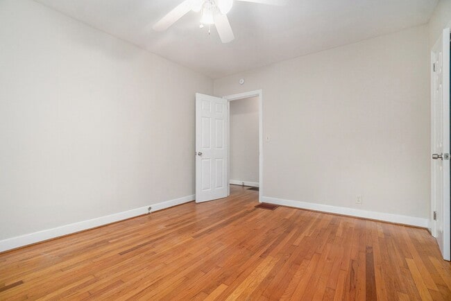 Building Photo - 2 bdrm, 1 bath near Emory and the CDC.