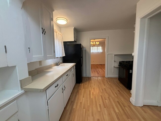 Building Photo - 21440 Lathrup St