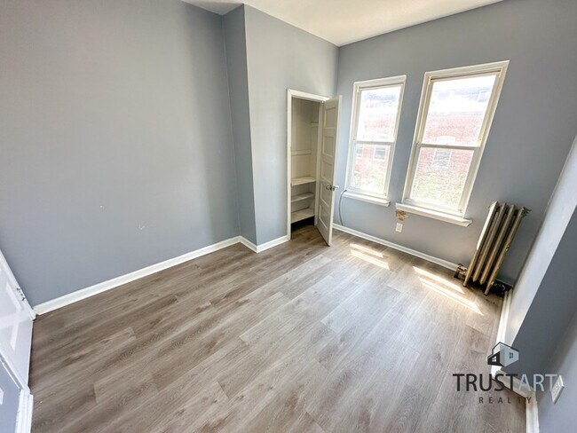 Building Photo - 1 bed 2nd floor apartment in Harrowgate ar...