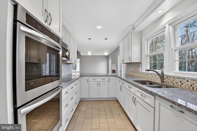 Building Photo - 1302 Clayborne House Ct