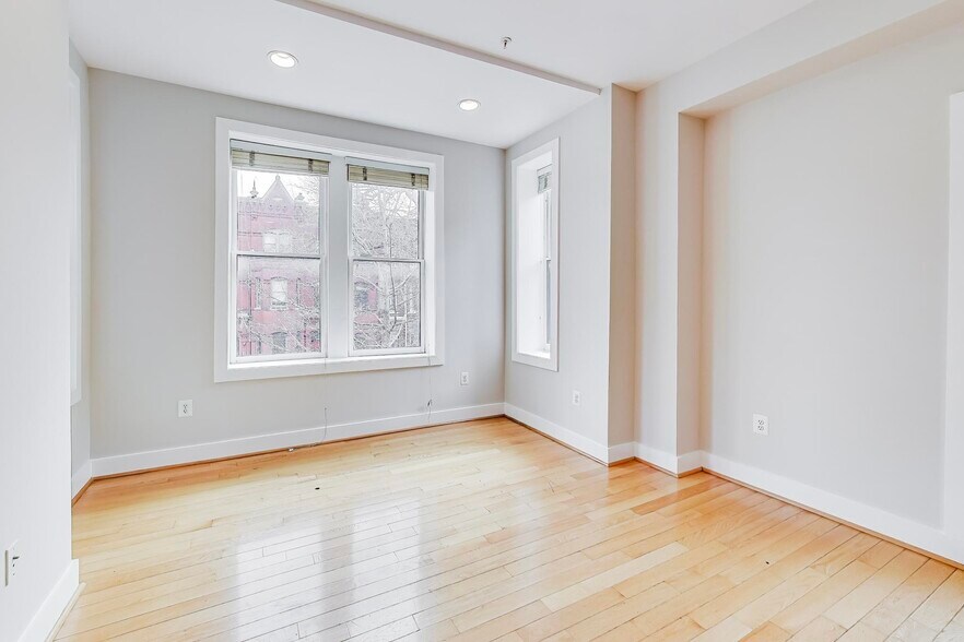 Building Photo - 500 M St NW