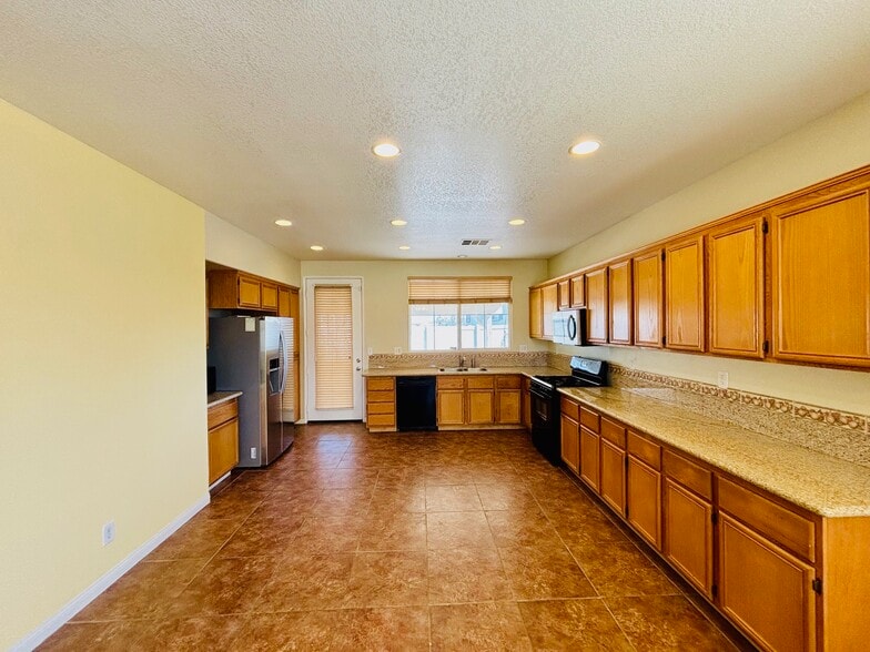 Building Photo - 36742 37th St E