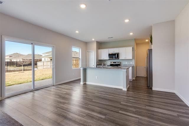 Building Photo - 8249 Stovepipe Dr