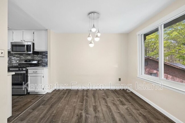 Building Photo - 104 Birchwood Rd