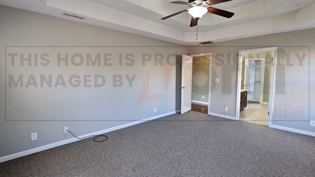 Building Photo - 2780 Cascade Dr