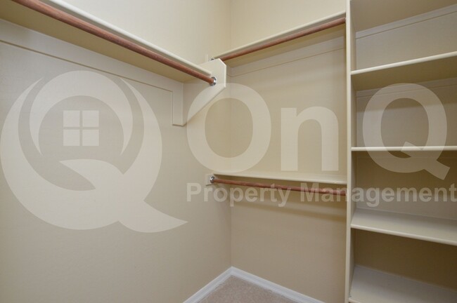 Building Photo - 40937 N Linden St