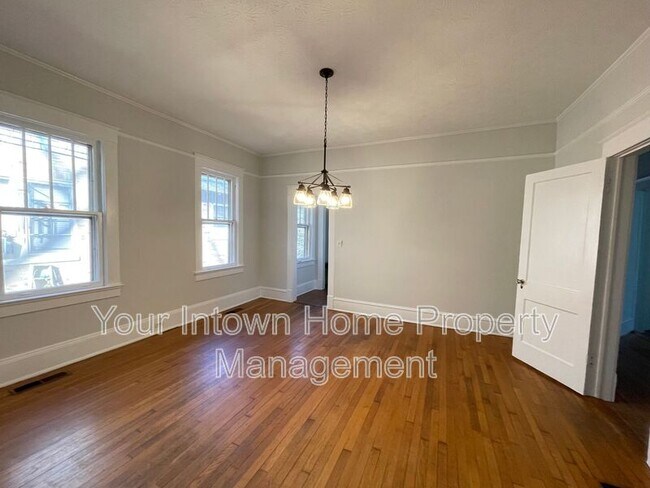 Building Photo - 301 Elmira Pl NE