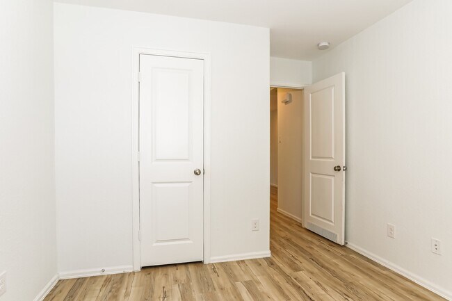 Building Photo - 3315 Aster Mdw Wy