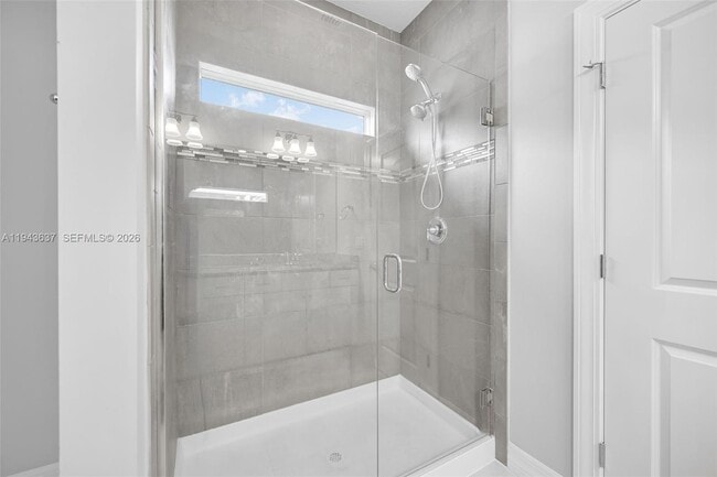 Building Photo - 964 Banyan Dr