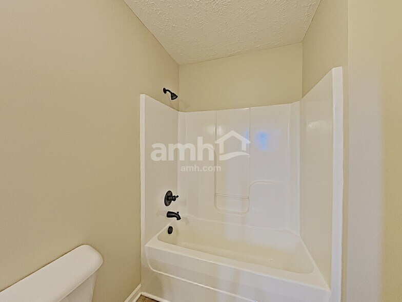 Building Photo - 808 Ottoe Ct