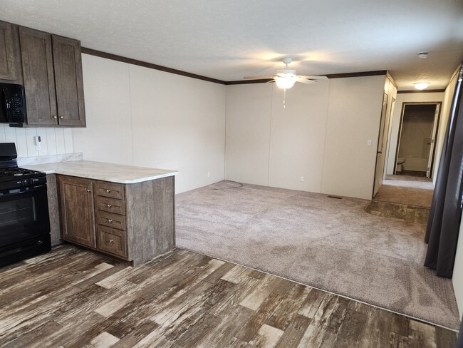 Building Photo - 3430 N Peoria Rd