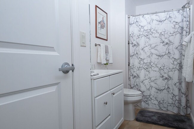 Building Photo - 2 bed, 2 bath independent senior living (55+ years of age) heat, hot water, & electricity include...