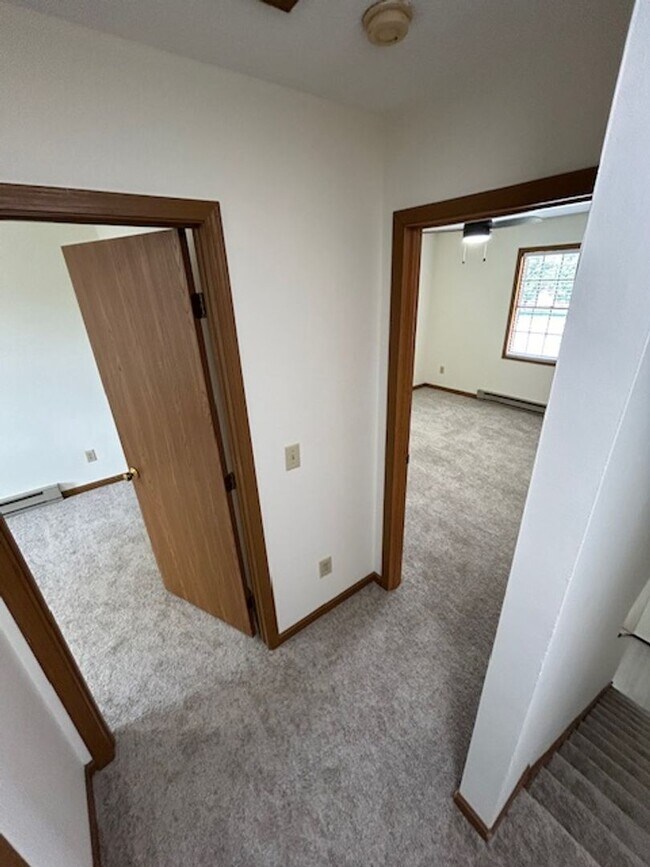 Building Photo - 2 Bedroom and 1.5 Bath Townhome - Troy, Ohio!!