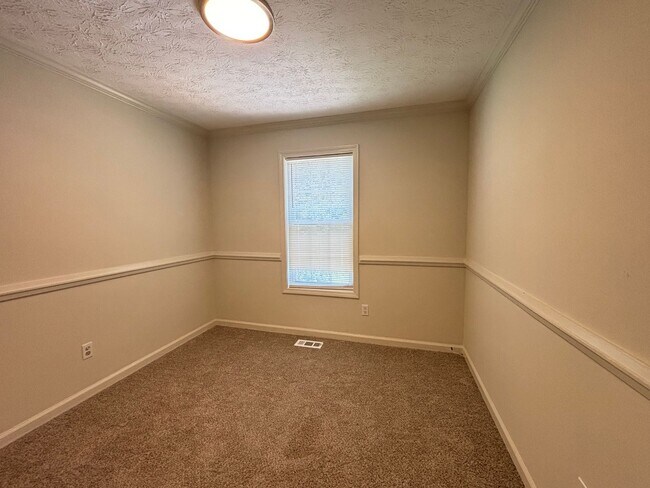Building Photo - 2947 Baker Rd