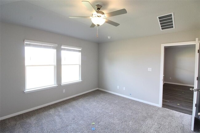 Building Photo - 504 Dayspring Cv