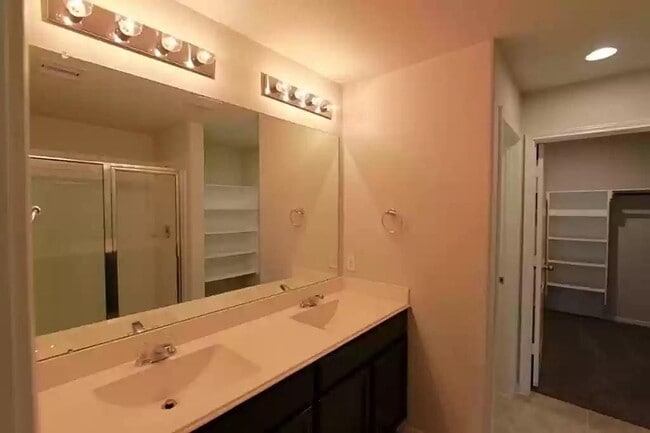 Building Photo - 17826 Auburn Heights Trail