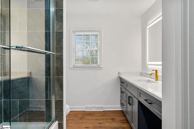 Building Photo - 300 Woodlake Rd