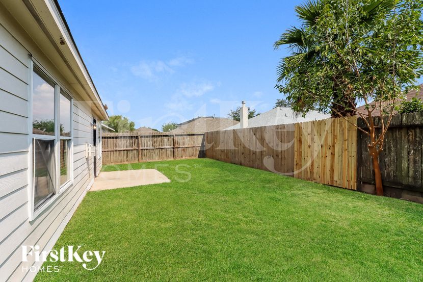 Building Photo - 602 Regal Hollow Ln