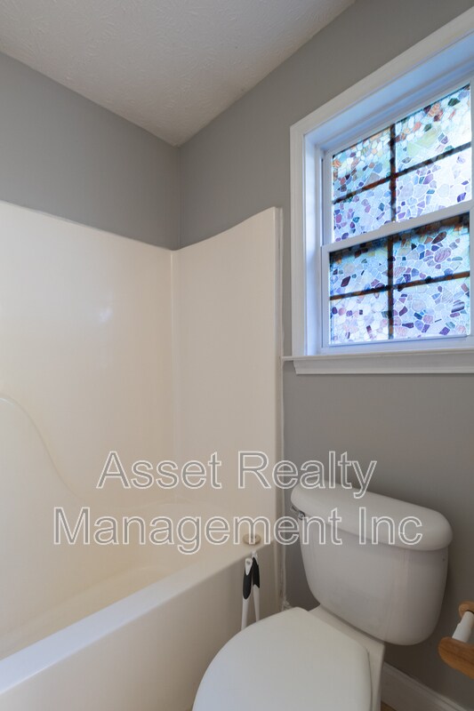 Building Photo - 7005 Buddy J Ln