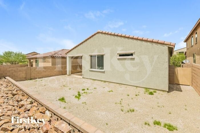 Building Photo - 14216 E Axle Dr