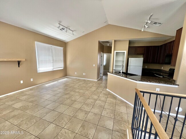 Building Photo - 4075 E Windsor Dr