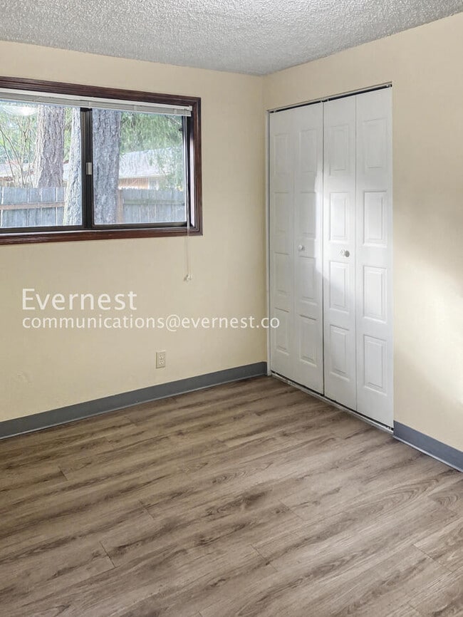 Building Photo - 88026 9th St