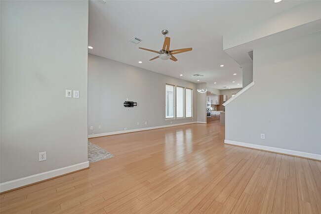 Building Photo - 2748 Clay St