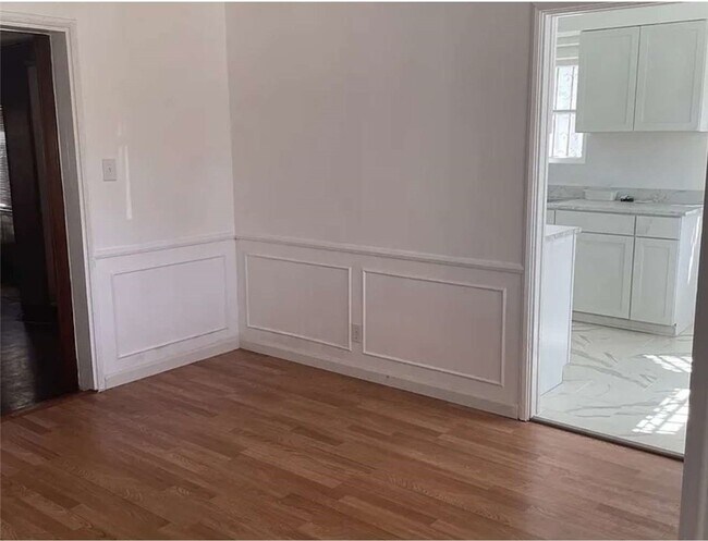 Building Photo - 8724 Ruthelen St