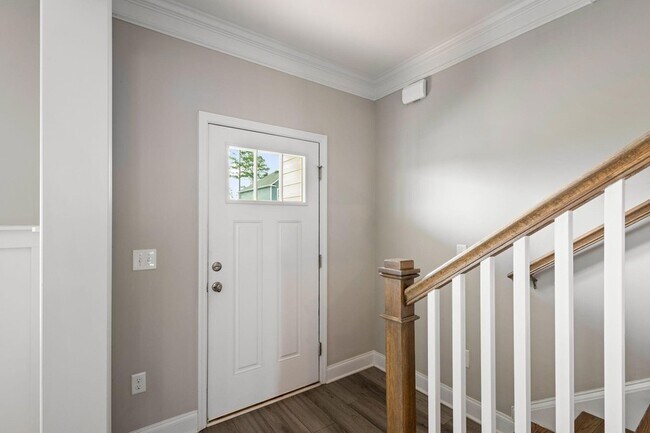 Building Photo - 3580 Hilltop Trl