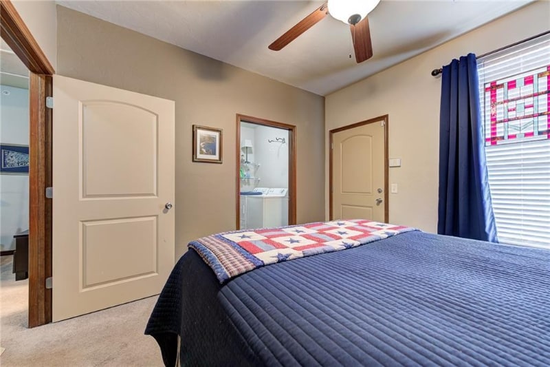 Building Photo - 1812 E Alameda St