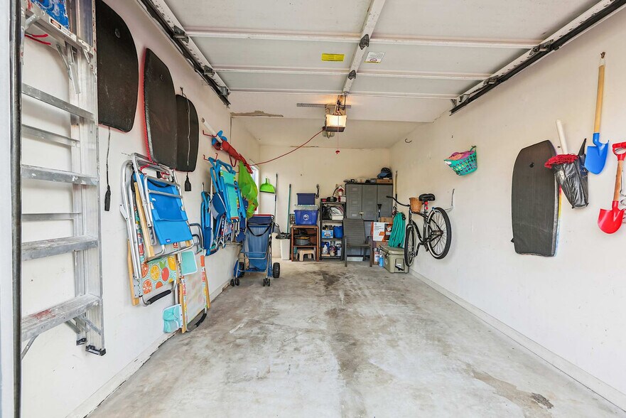 Building Photo - 890 A1A Beach Blvd