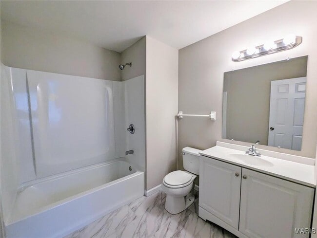 Building Photo - 263 Spencer Pl