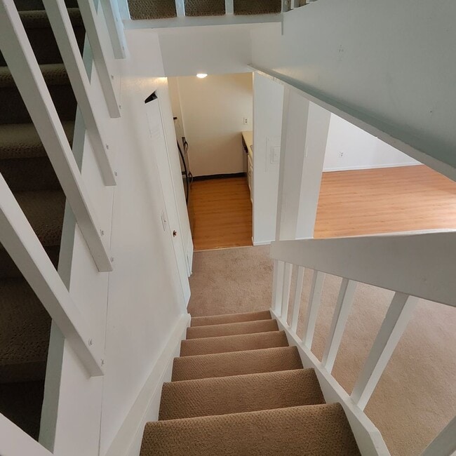 Building Photo - Two Bedroom Condo For Rent In Downtown Bou...