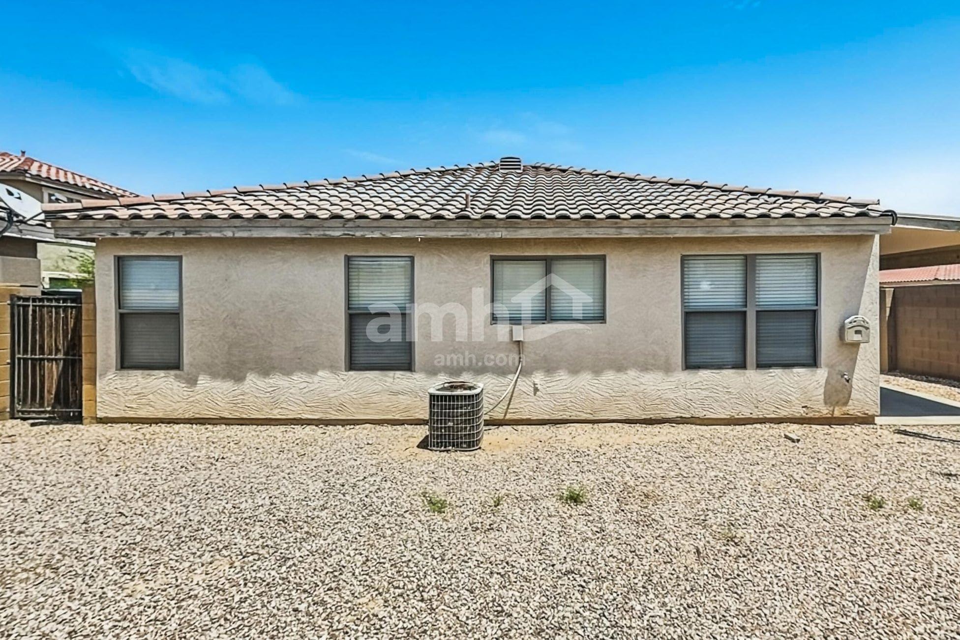 Building Photo - 2256 E Hazeltine Way