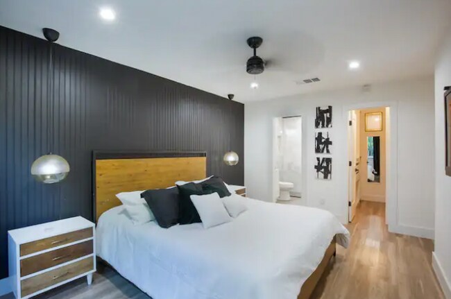 Building Photo - 12340 Little Emily Way