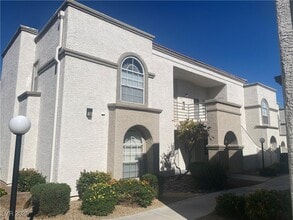 Building Photo - 3150 N Soft Breezes Dr