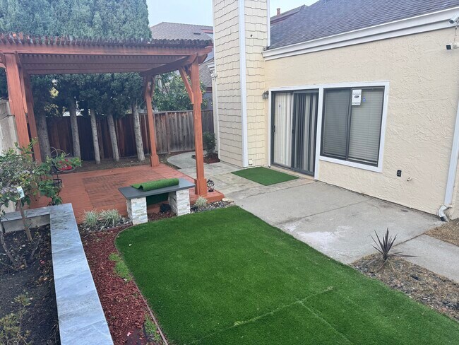 Building Photo - 1166 Fox Hollow Ct