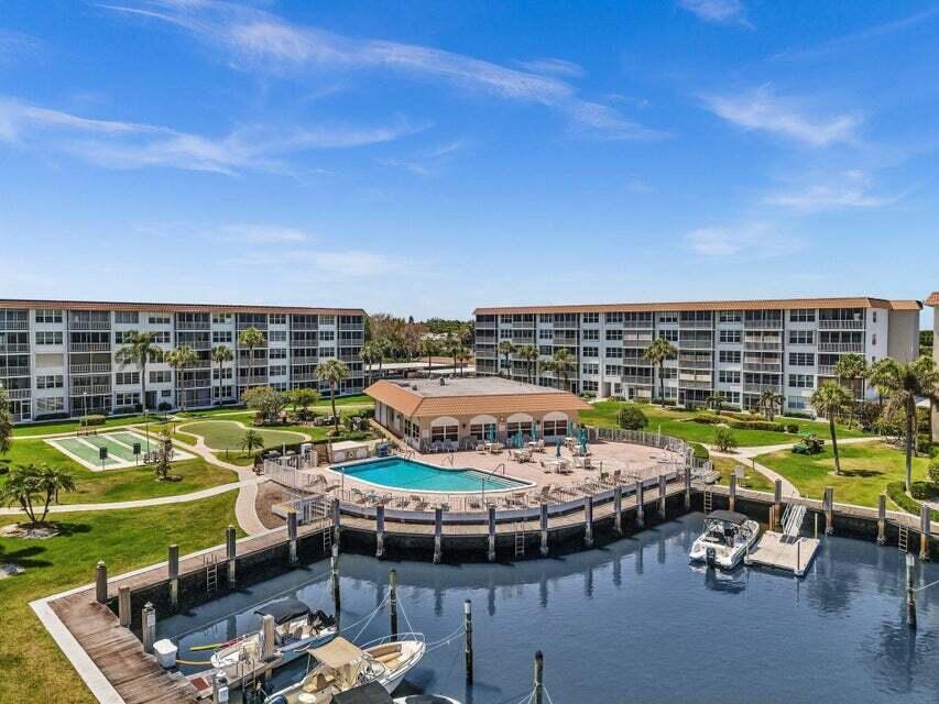 Building Photo - 2717 Florida Blvd