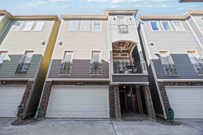 Building Photo - 621 Rutland St