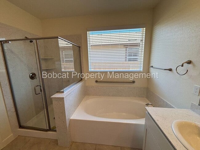 Building Photo - 1097 Dapple Dr