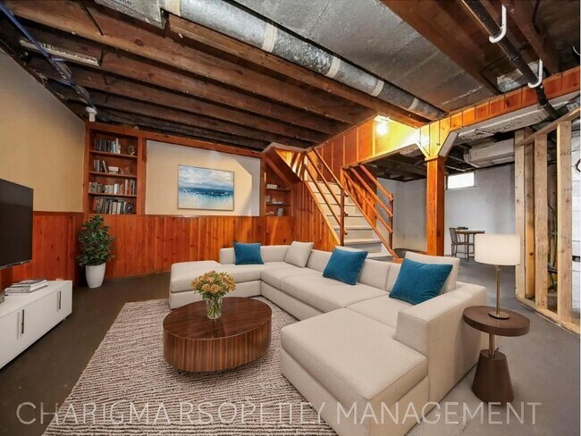 Building Photo - Charming 3 BD Home Across from Emerson Park – Move-In Ready!