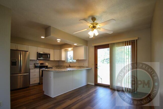 Building Photo - 6323 N 108th Ave Cir