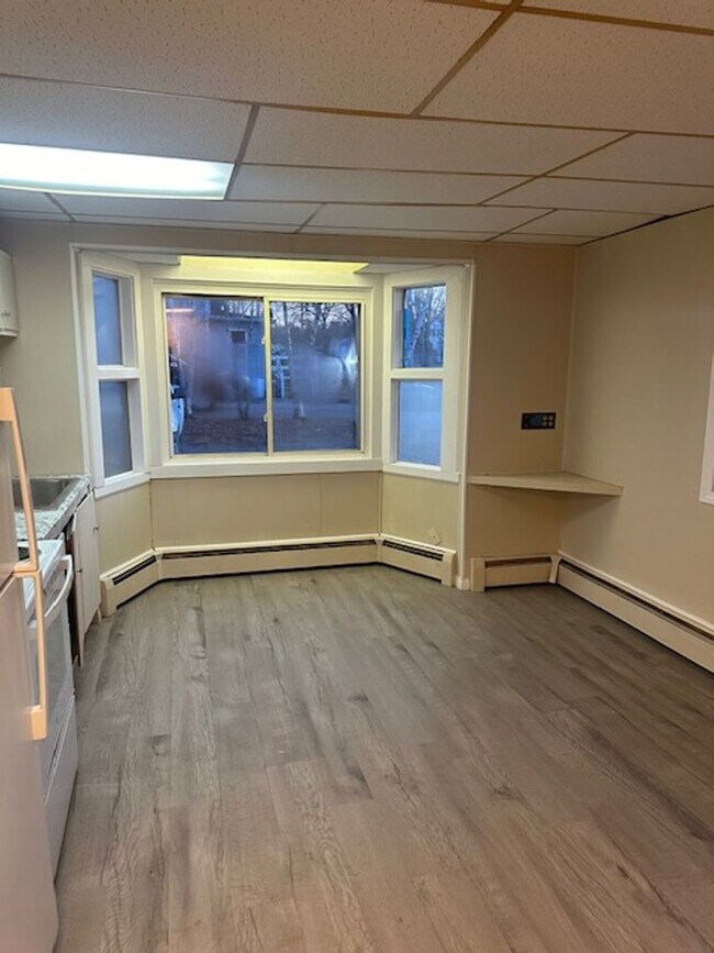 Building Photo - 40 Cushman Rd