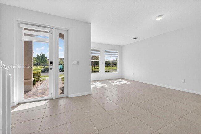 Building Photo - 26450 SW 148th Ct