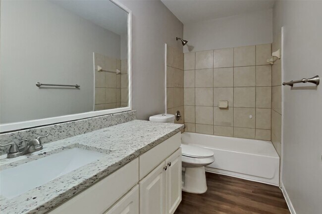 Building Photo - 16716 Foursquare Dr