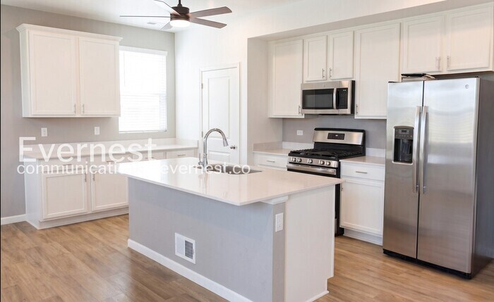 Building Photo - 1364 Penner Dr